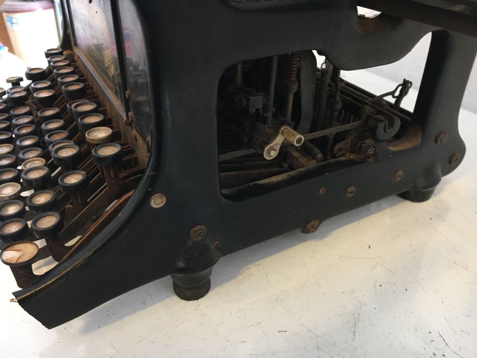 Пишешта машина Continental антика