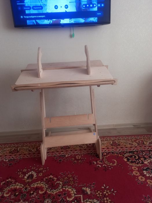Продам парту для начальных классов.