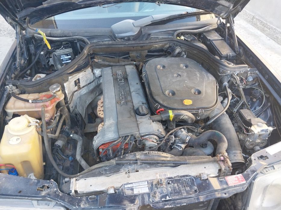 автомобиль Мерседес бенц