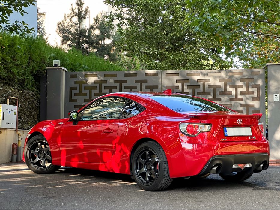 Toyota GT86 2.0, RWD, Manuala, 200cai