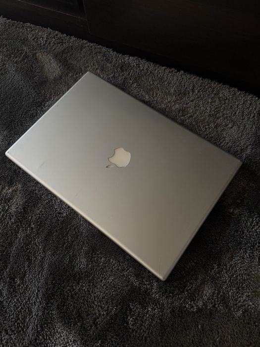 MacBook Pro A1211