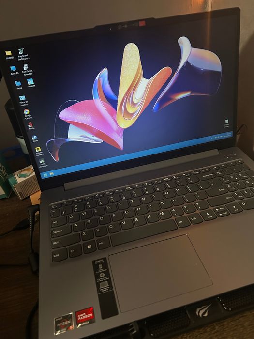 Vand Laptop Lenovo 15.6'' slim 3