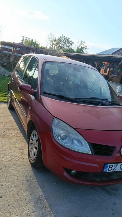 De vanzare renault