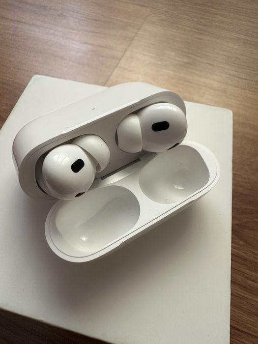AirPods Pro 2ndgeneration with MagSafe Charging Case
