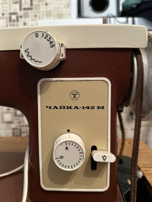 Швейная машина Чайка