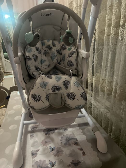 Canelli стульчик со столиком для кормления.Автоматические качели .