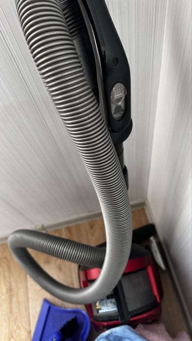 Продам пылесос хороший