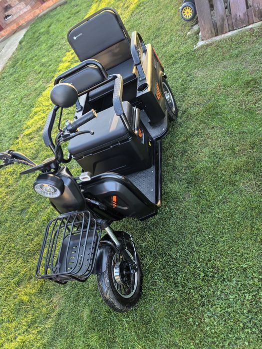 Triciclu electric