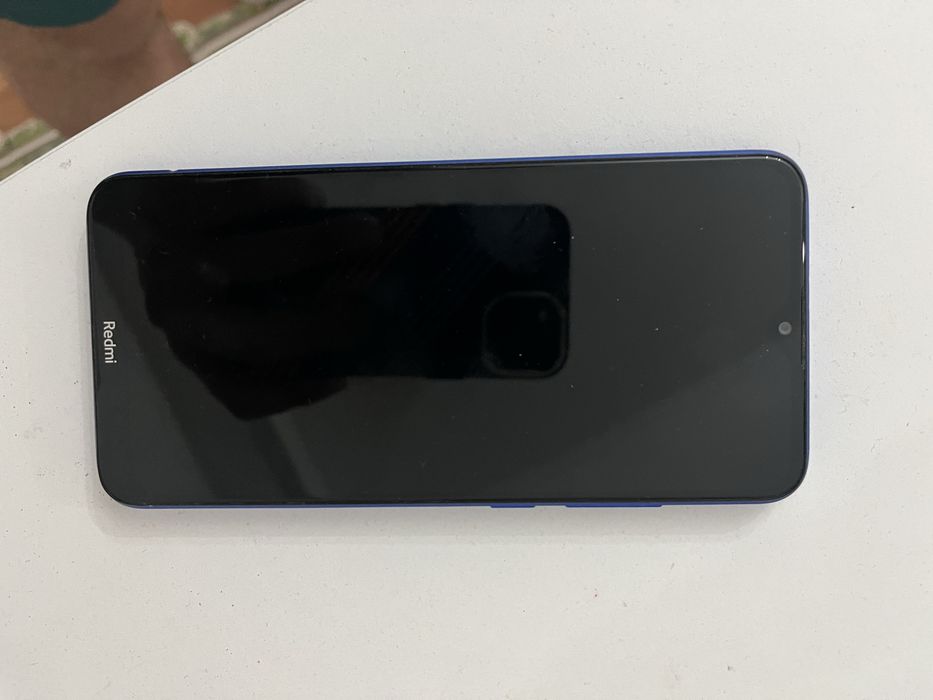 Продам смартфон Xiaomi Redmi 8A
