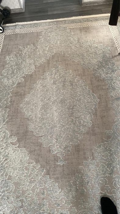 Продам срочно 2 ковра