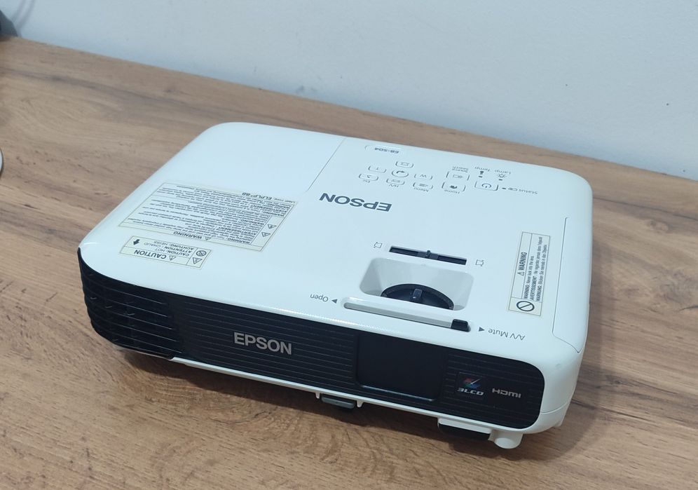 Проектор Epson EB-S04