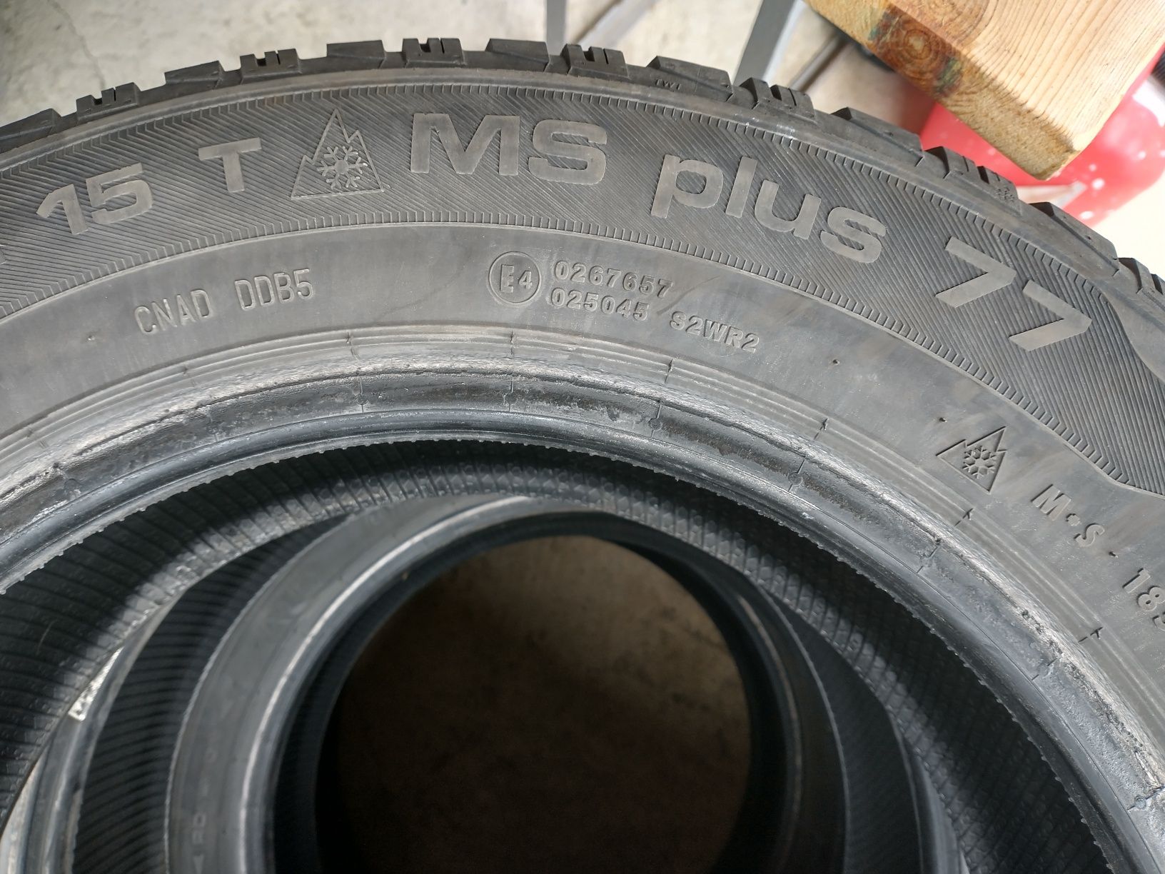 Зимни гуми Uniroyal 185 65 15 с. Дъбравите • OLX.bg