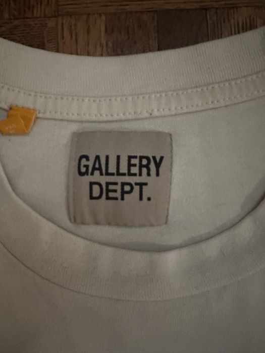 Tricou gallery dept