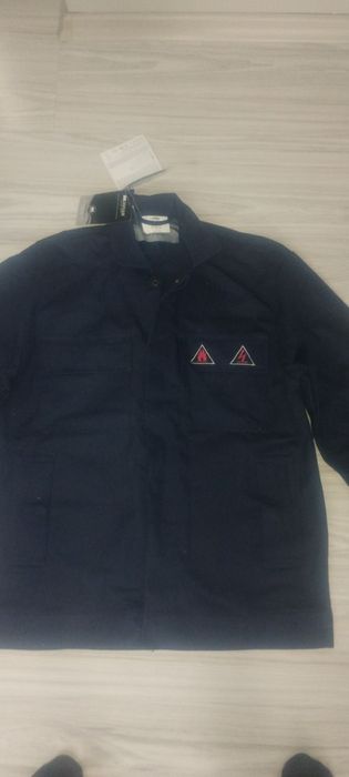 Продавам работна куртка за заварчици