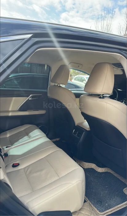 Lexus RX3OO 2022 года