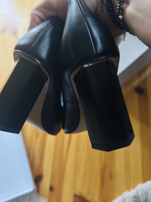 Нови обувки,естествена кожа ,размер 38