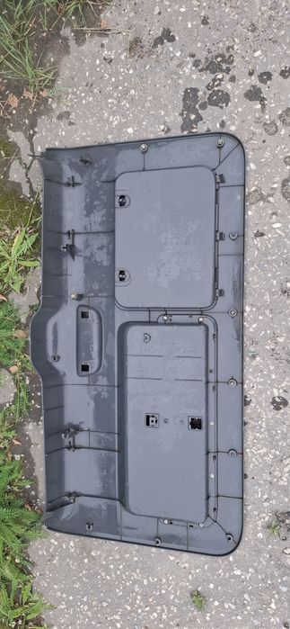 Пластик багажника 120 прадо