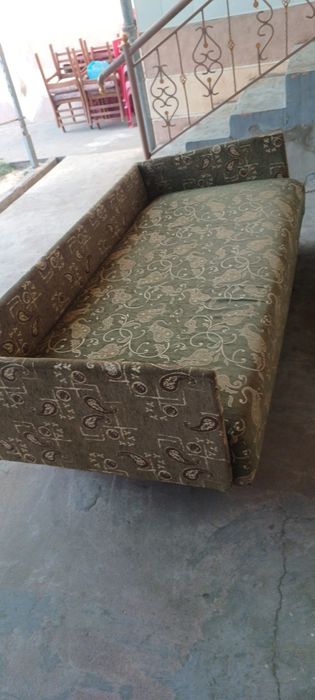 Mebel Divan holati yahshi
