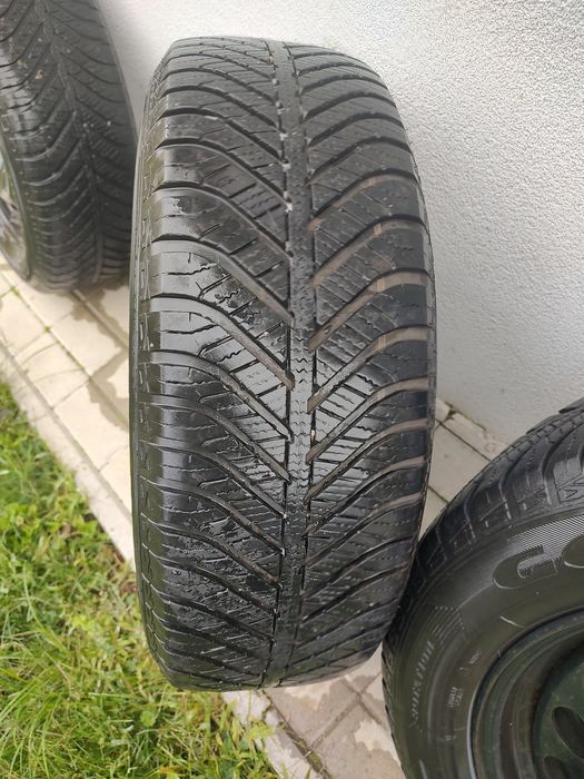 Jante tablă și cauciucuri 215/60 R17