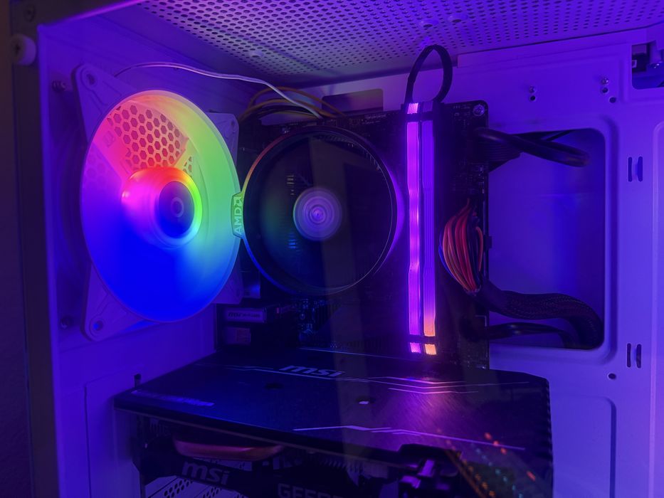 Vand PC AMD Ryzen 7 3800x 4.5 ghz GTX 1660 super 6gb