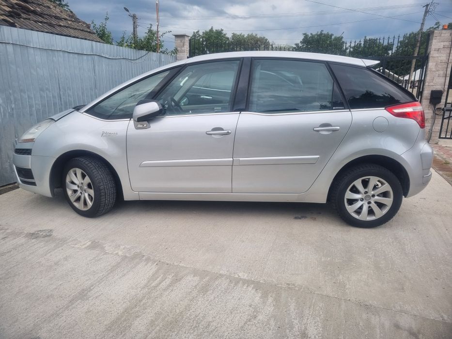 Dezmembrez citroen c4 Picasso  Exclusive 2.0 hdi