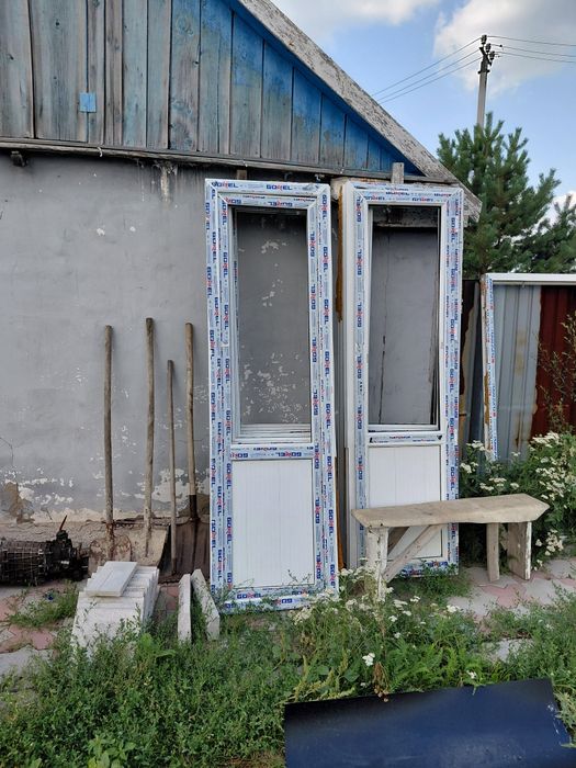 Продам бу пластиковые окна двери