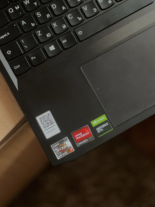 Lenovo IdeaPad Gaming 3 – Ryzen 7 5800H / GTX 1650 / 16GB RAM