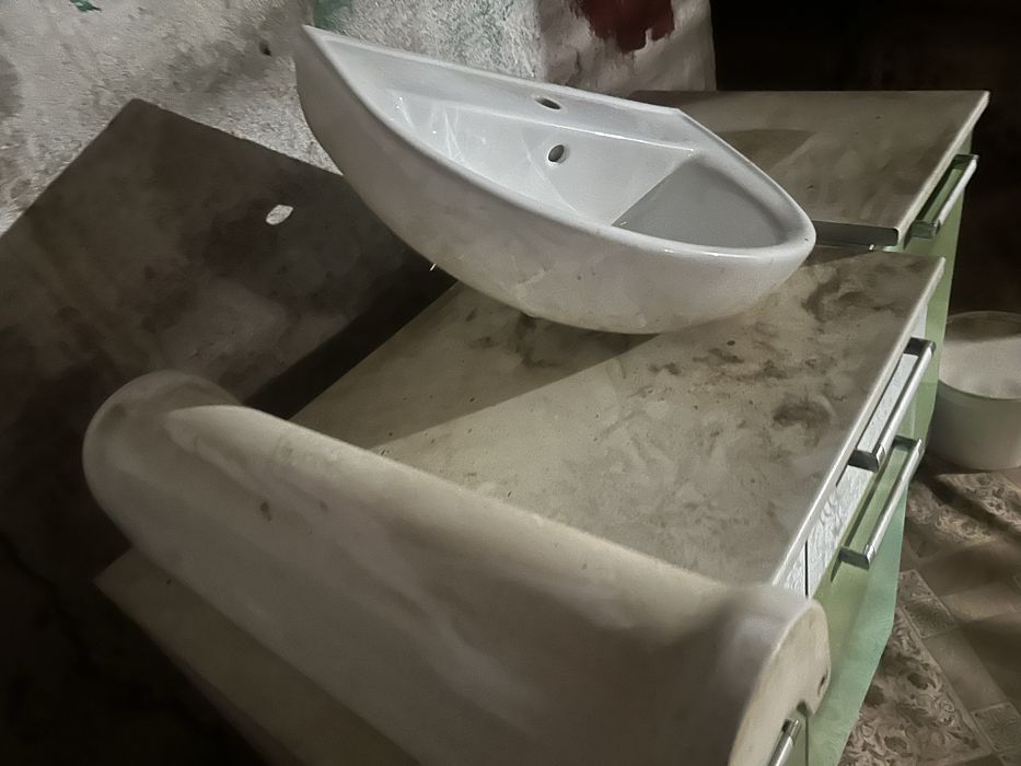 Раковина с пьедесталом