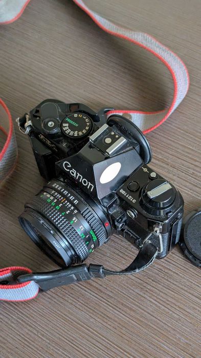 Canon AE-1 Program cu obiectiv 50mm si baterie