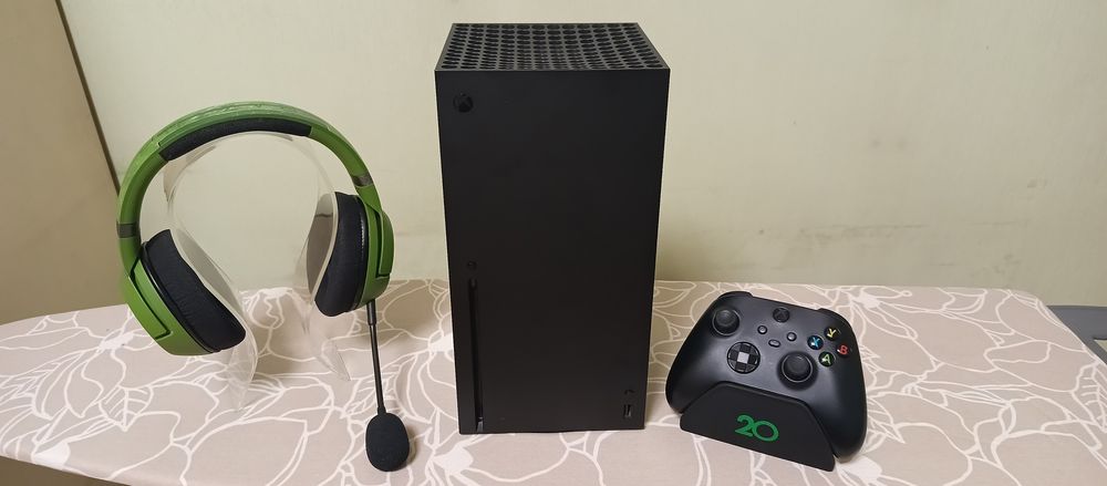Xbox Series X + Razer Kaira Pro