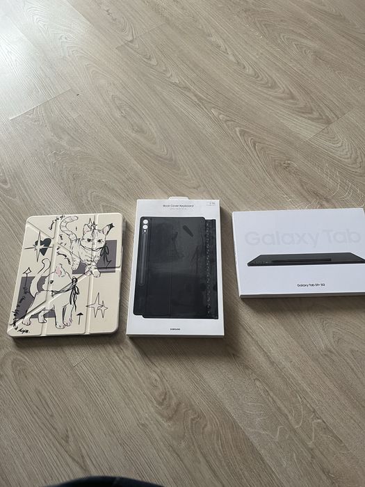 Планшет Samsung galaxy s9 plus + клавиатура + чехол