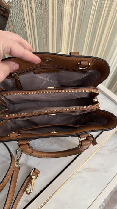 Продается сумка Michael kors оригинал