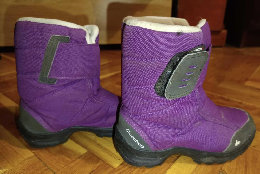 Детски боти Converse и Quechua + момчешка блуза Spiderman- като нови