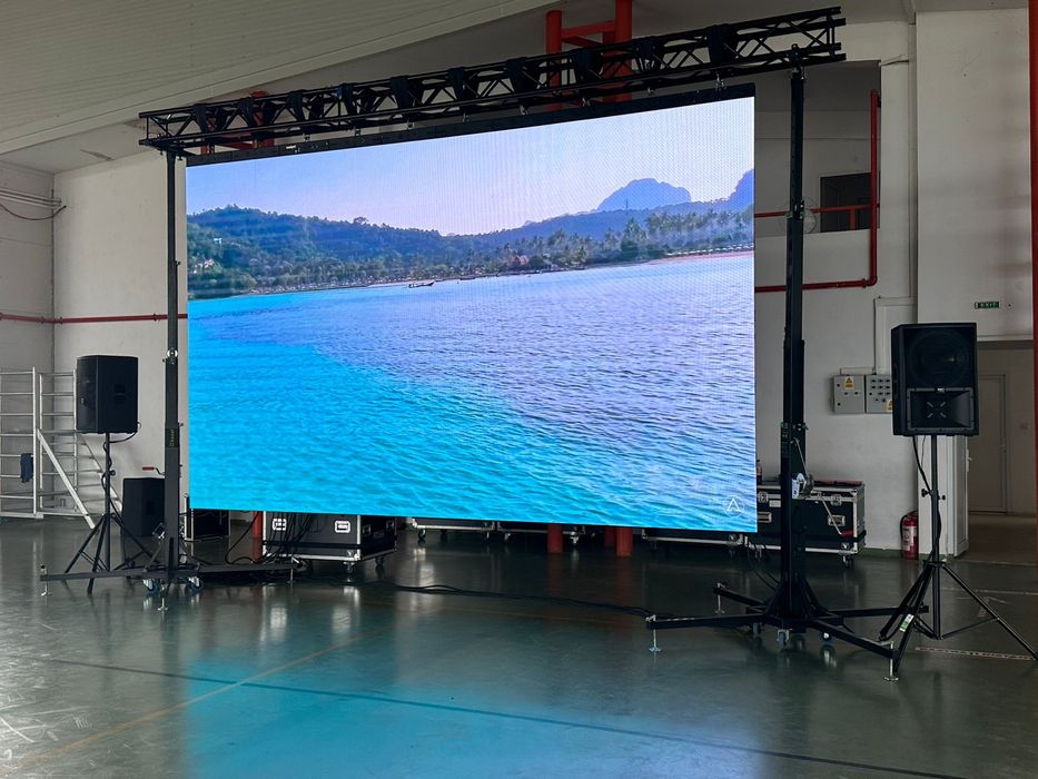 Inchirieri aparatura profesionala sunet lumini ecran led