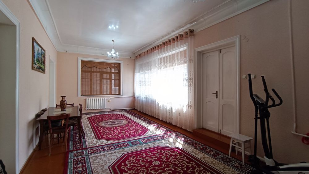 Ховли Уй сотилади