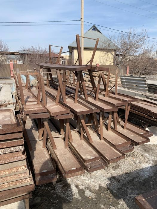 Xo‘jalik uchun temir stol-stullar 1 komplektga 12/14 kishi joylashshad