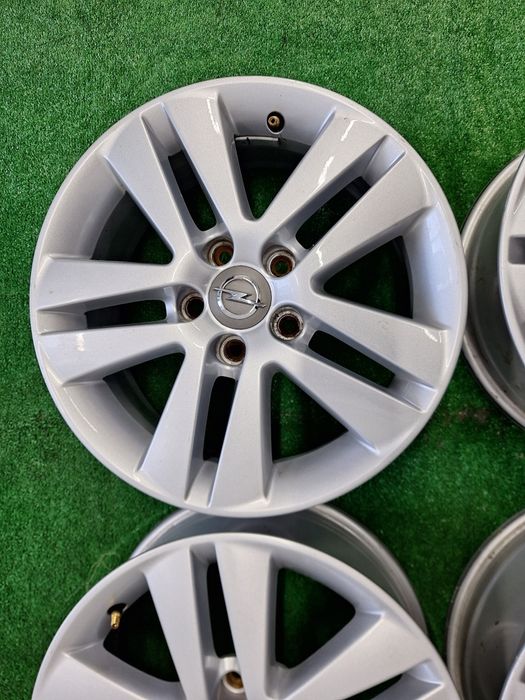 Опел "Мерива"-16цола-5/110-с датчици-оригинални