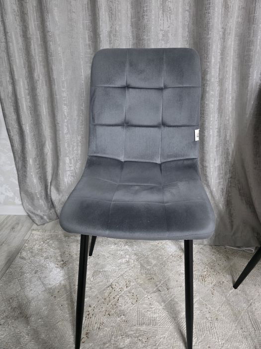 Продам набор стульев