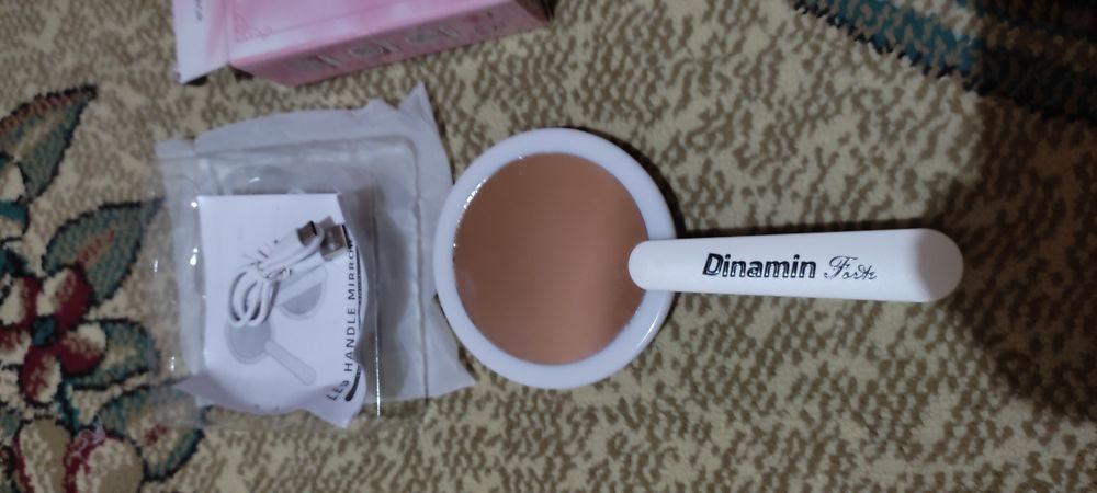 Зеркало с подсветкой ручная небольшая