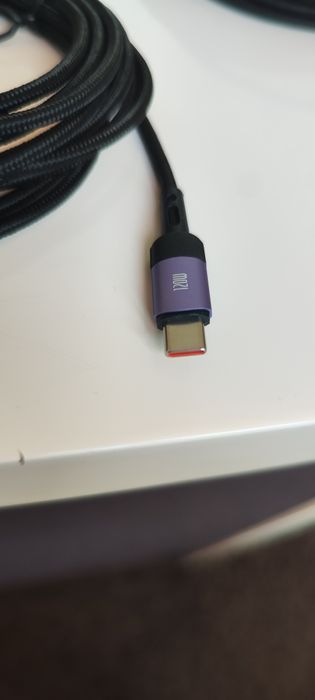 120w. Качествен кабел за бързо зареждане от USB-A на Type-C. Дъл