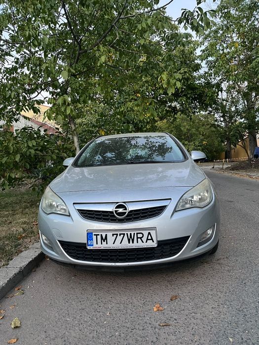 OPEL Astra 2011 — imagine 1