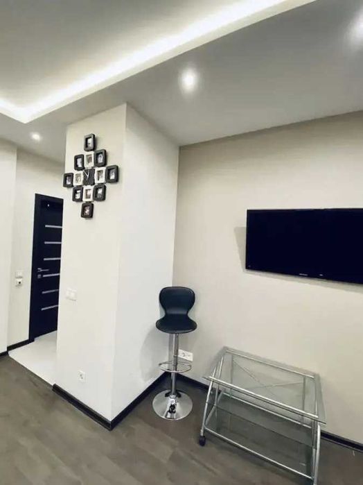 Двустаен имот в кв.Овча купел