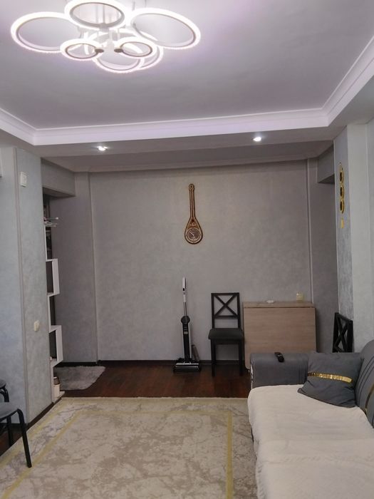 Продам 3 комнатную квартиру студия