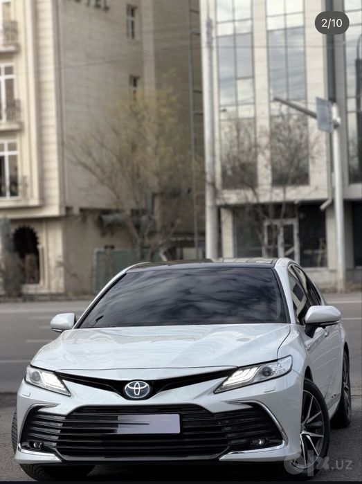 Toyota Camry Hybrid Limited