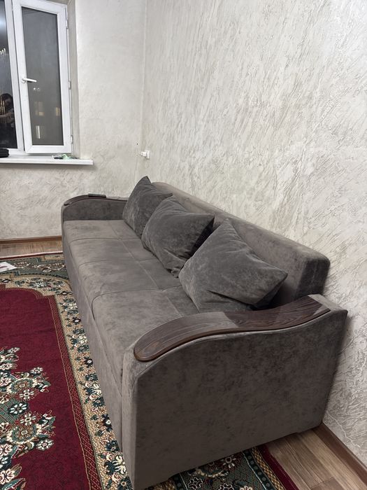 Срочно продается диван раскладной