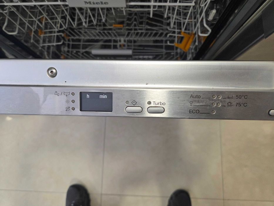 Съдомиялна за вграждане Miele XXL