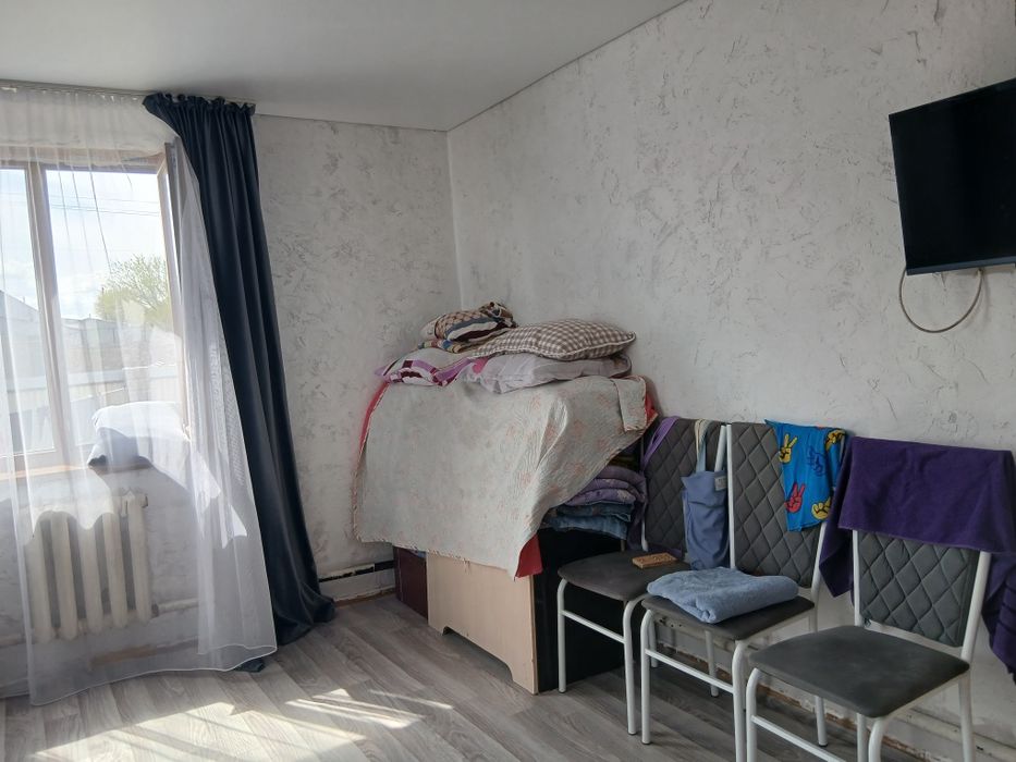 Продаеться недостроенный дом