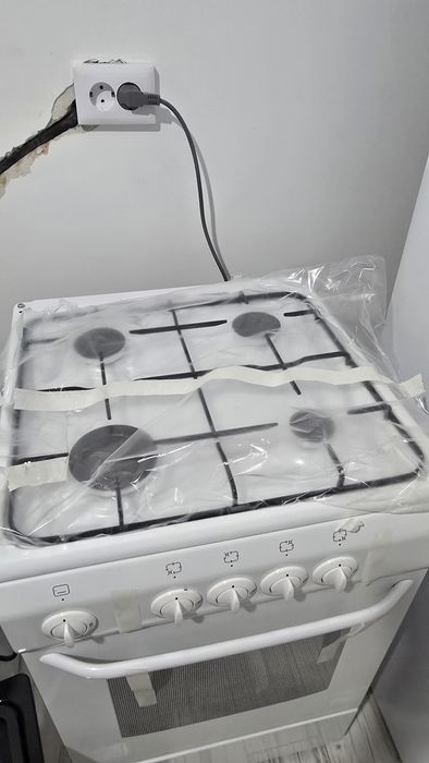 Продаётся ГАЗПЛИТА новая.