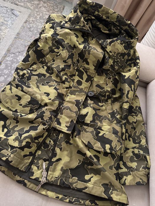 Тонкая парка от Moncler