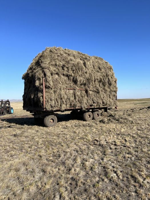 Продам прицеп сеновозка птс -13